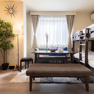 “1st Room” 内装デザイナー監修！30㎡ 最大6名 経堂駅から徒歩5分 築浅 良質な暮らしを 東京都